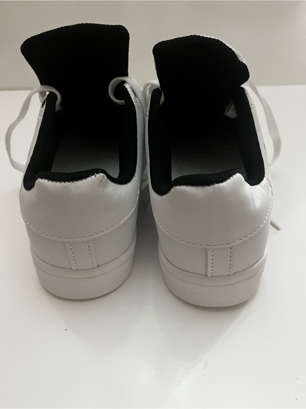 Disney Mickey Mouse White Sneaker Tennis Shoe New with No Tags size 37 or US 6.5 - Picture 4 of 11